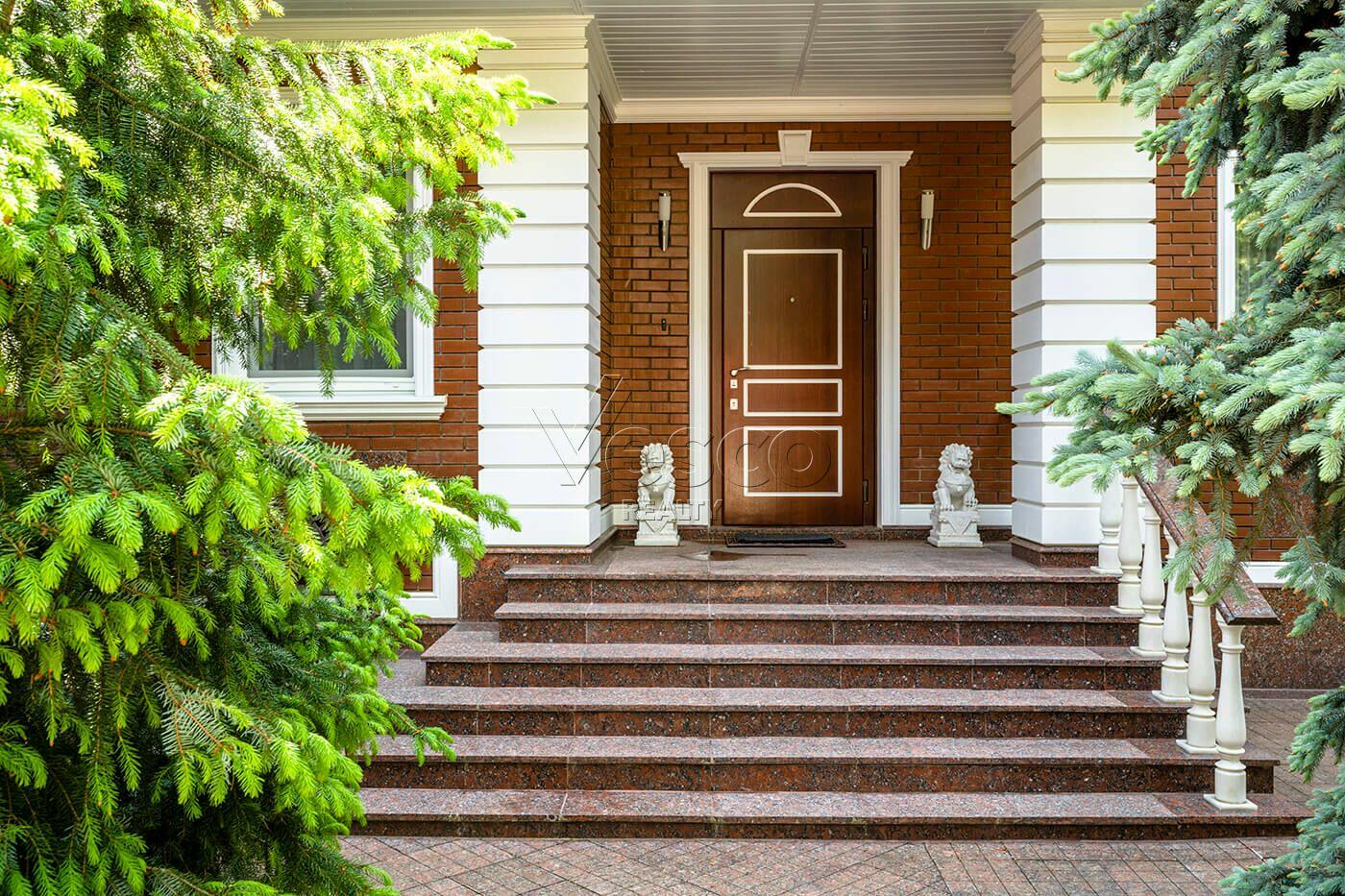 2-этажный коттедж 765 м² с отделкой