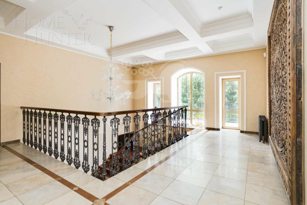 2-этажный коттедж 708 м² с отделкой