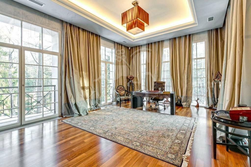 3-этажный коттедж 1 600 м² с отделкой