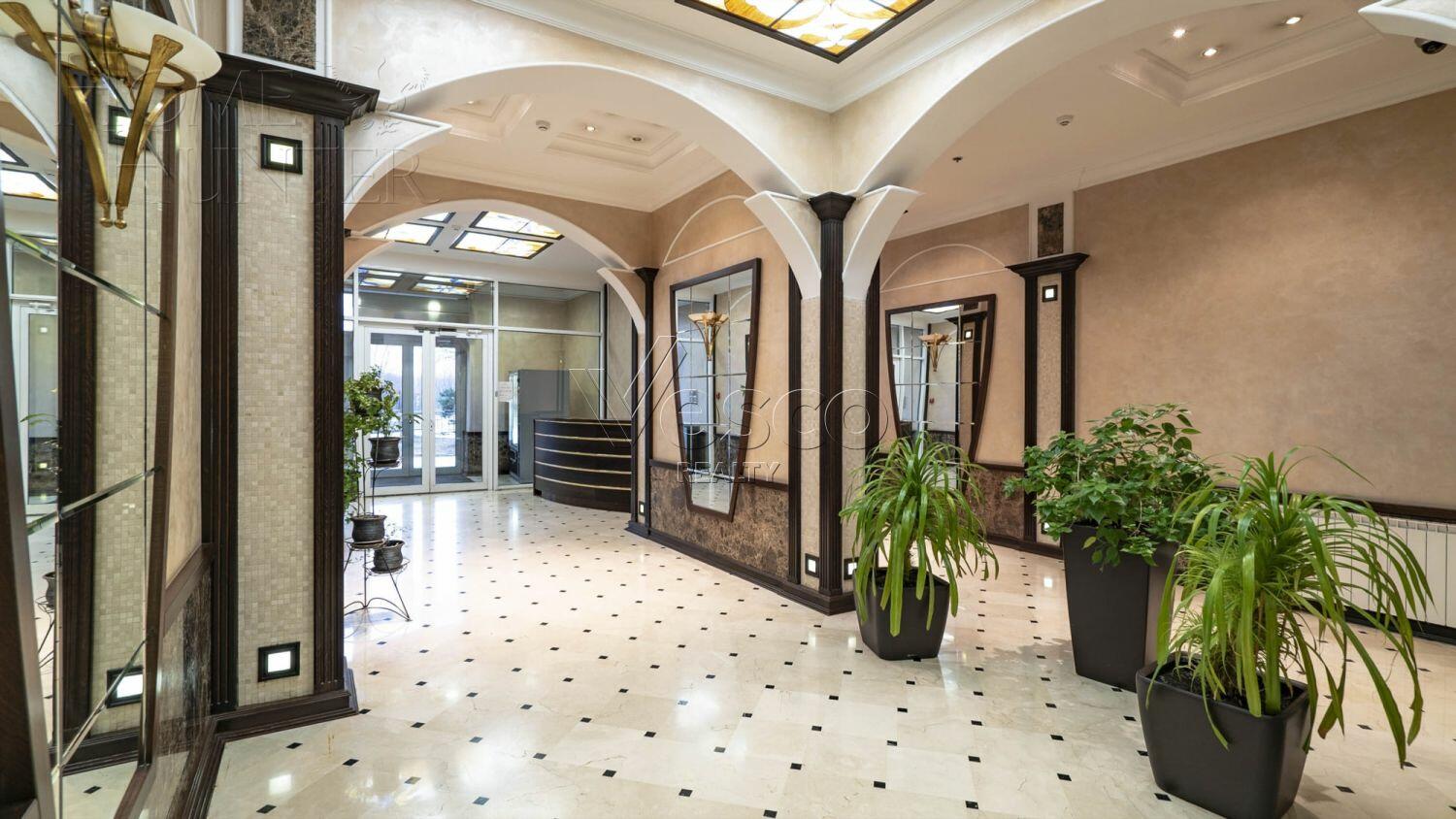 3-УРОВНЕВЫЙ ПЕНТХАУС БЕЗ ОТДЕЛКИ 738.87 М² НА 28 ЭТАЖЕ