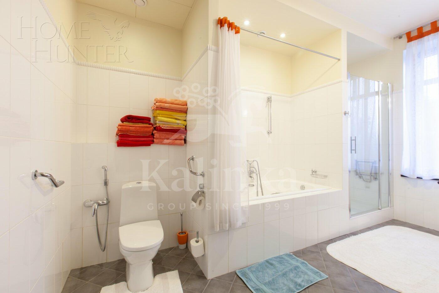 4-этажный коттедж 970 м² с отделкой