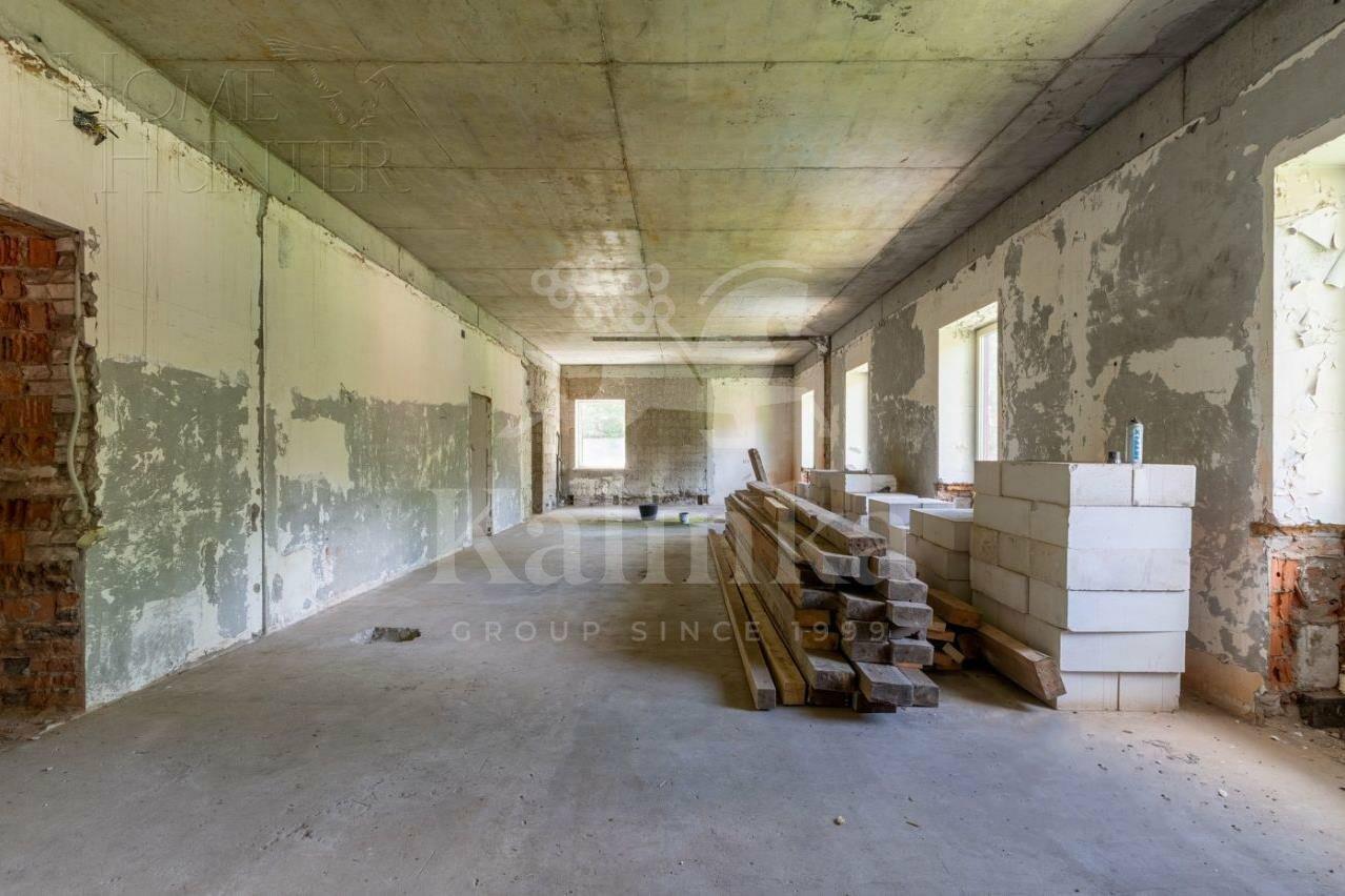 3-этажный коттедж 800 м² без отделки