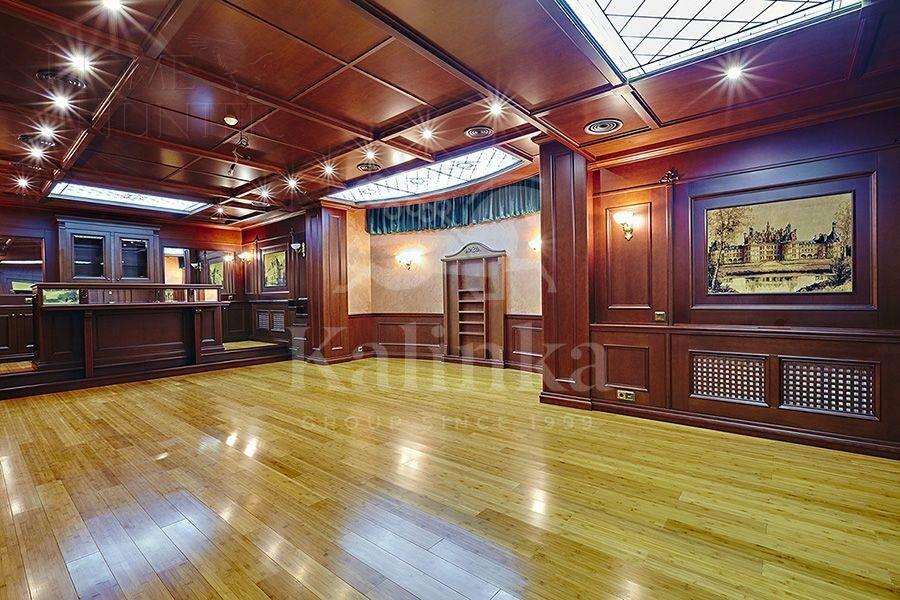 3-этажный коттедж 860 м² с отделкой