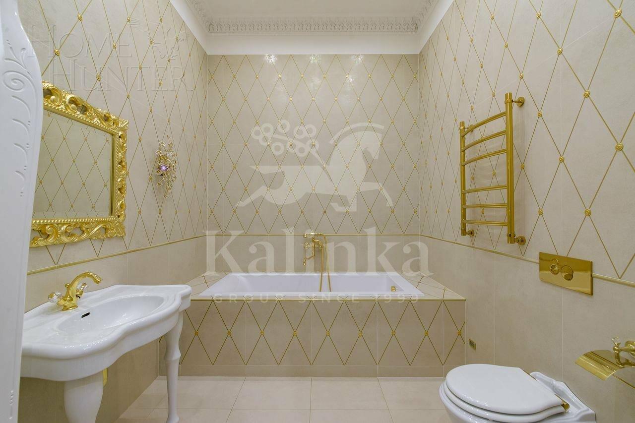 2-этажный коттедж 3 000 м² с отделкой