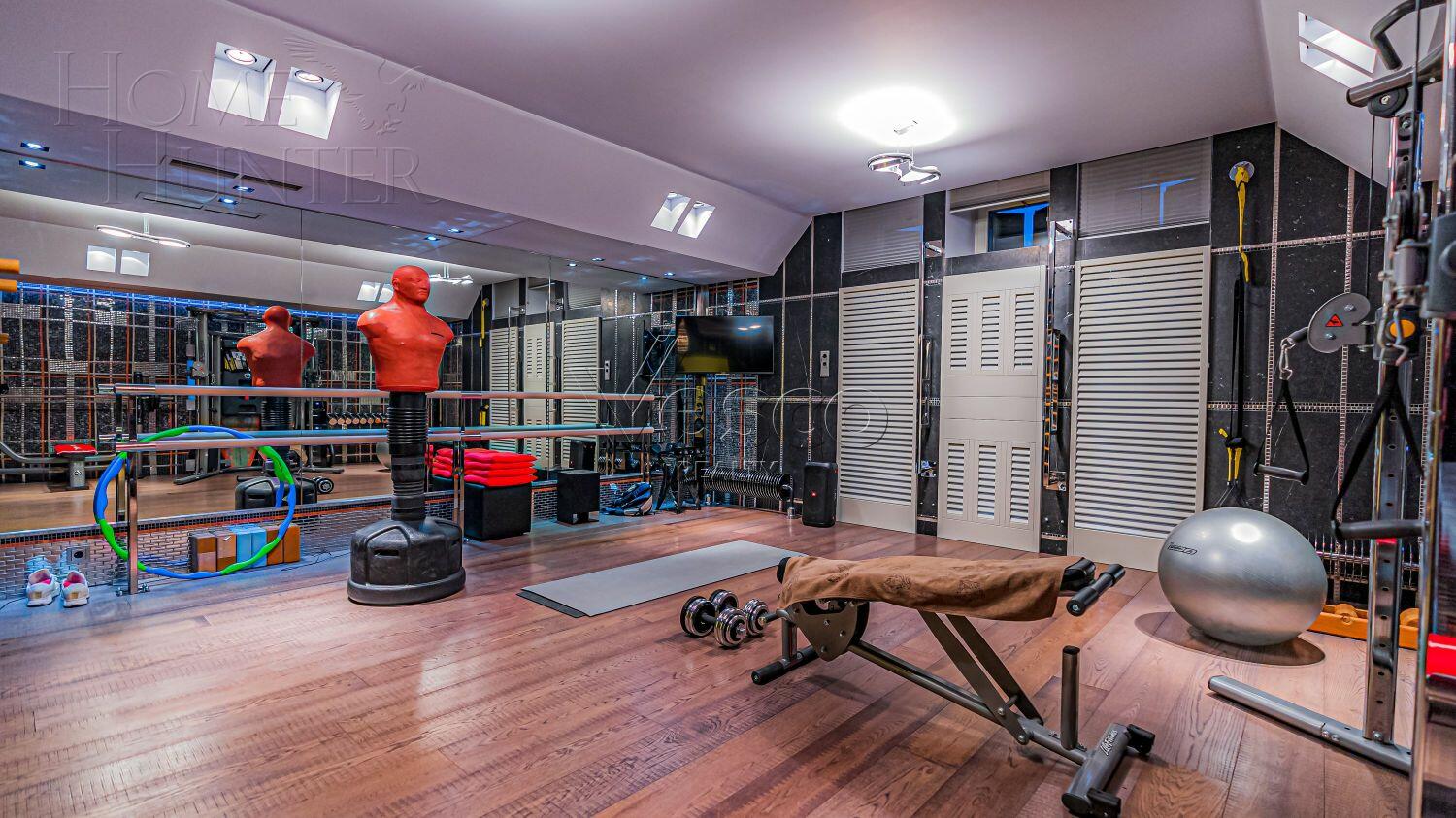 2-этажный коттедж 980 м² с отделкой