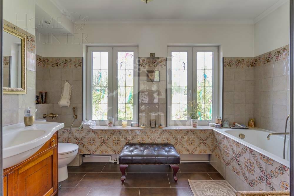 2-этажный коттедж 200 м² с отделкой