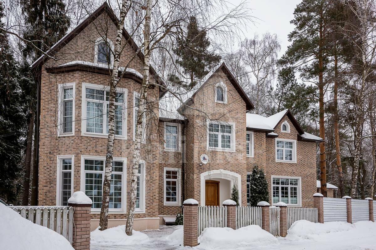 2-этажный коттедж 435 м² с отделкой