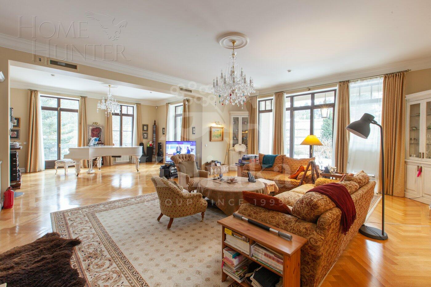 4-этажный коттедж 970 м² с отделкой