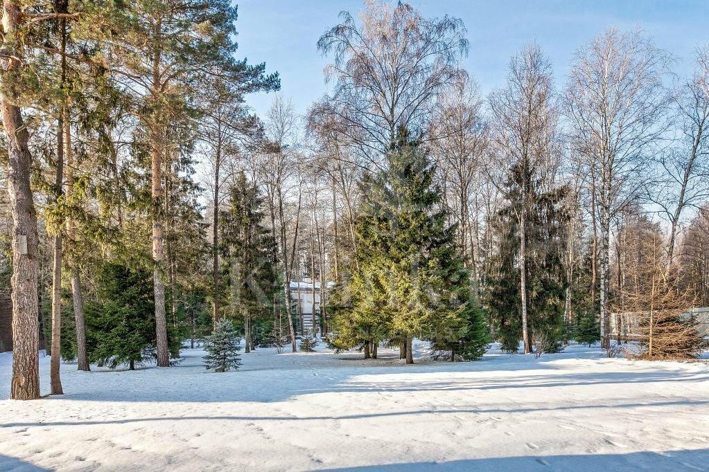 3-этажный коттедж 1 600 м² с отделкой