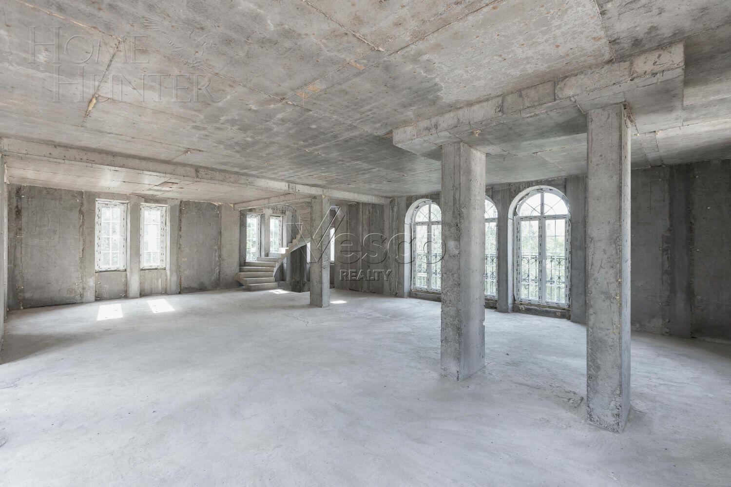 3-этажный коттедж 320 м² без отделки