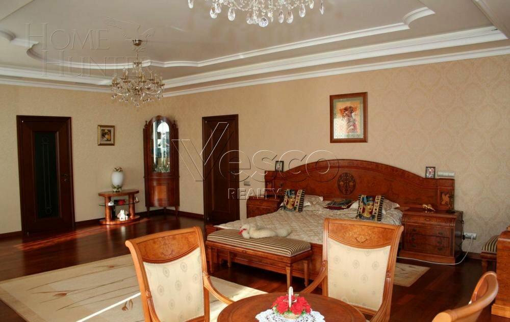 4-этажный коттедж 970 м² с отделкой