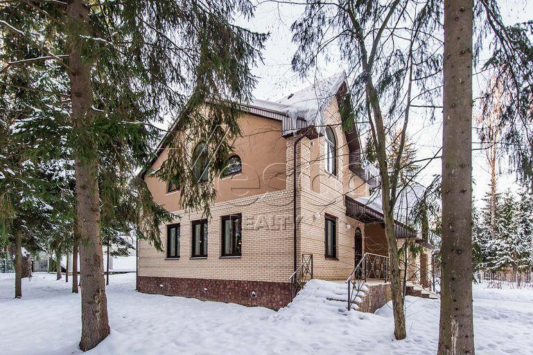 2-этажный коттедж 450 м² с отделкой