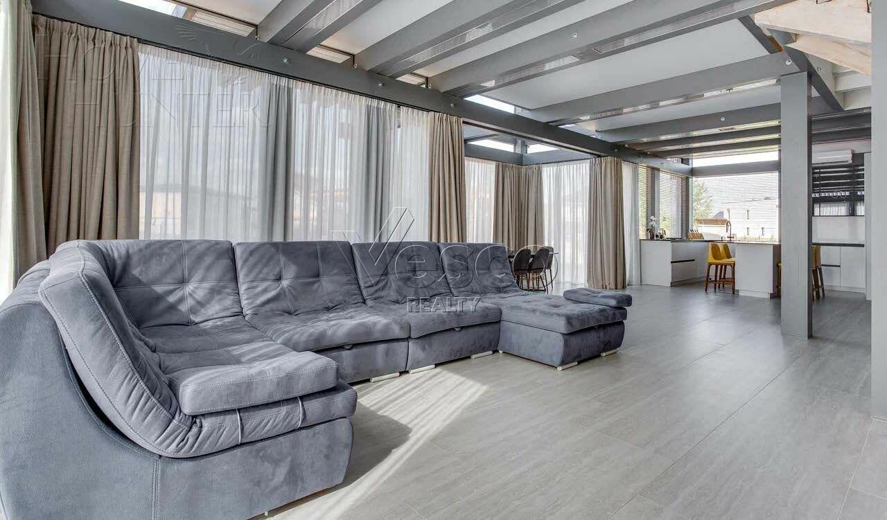 2-этажный коттедж 381 м² с отделкой