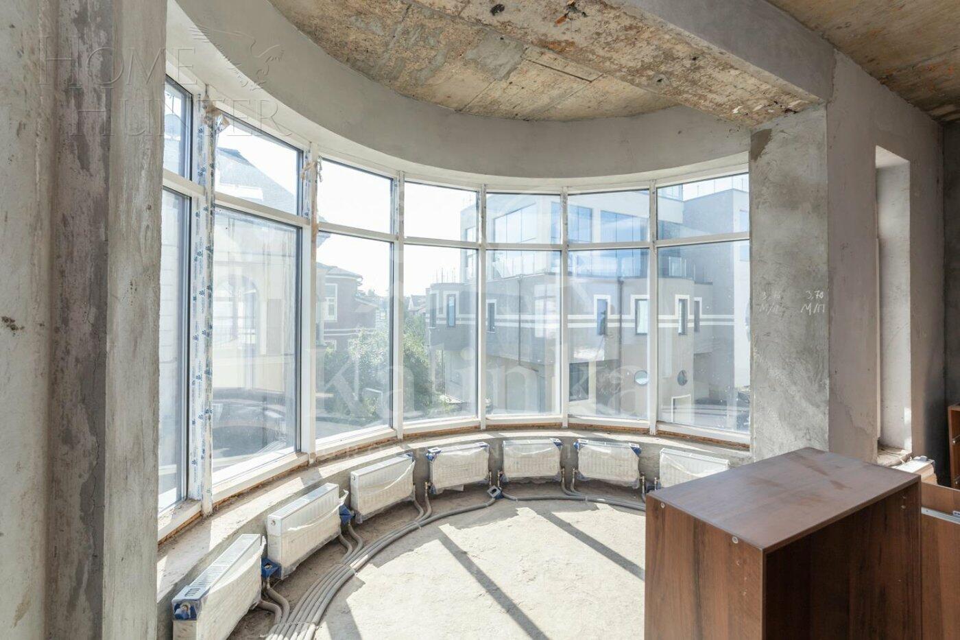 3-этажный коттедж 695 м² без отделки