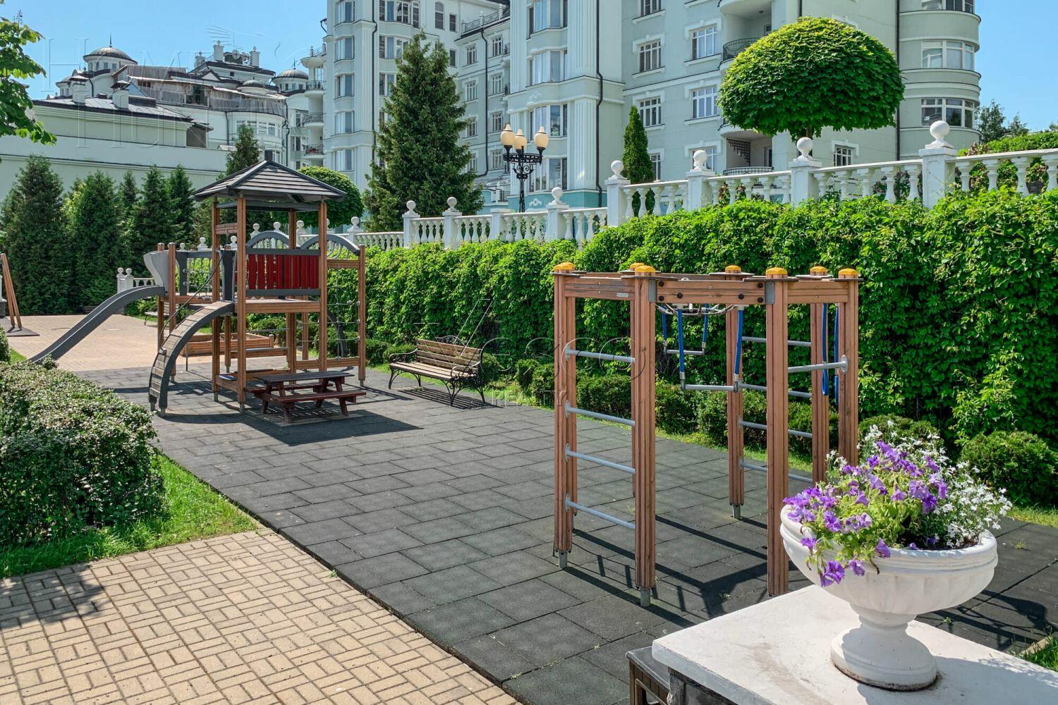 4-КОМН. КВАРТИРА С ОТДЕЛКОЙ 234 М² НА 4 ЭТАЖЕ