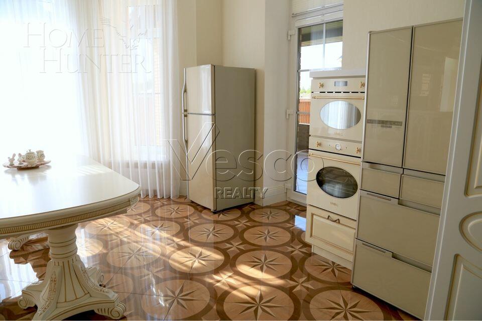 2-этажный коттедж 650 м² с отделкой