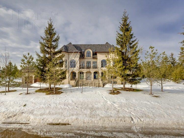 2-этажный коттедж 2 800 м² без отделки