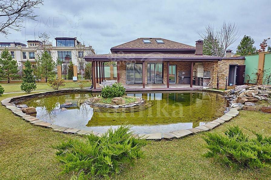 3-этажный коттедж 860 м² с отделкой