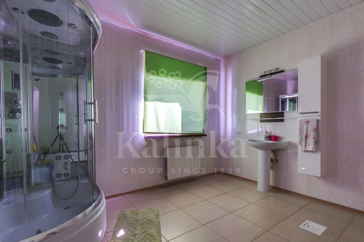 2-этажный коттедж 1 350 м² с отделкой