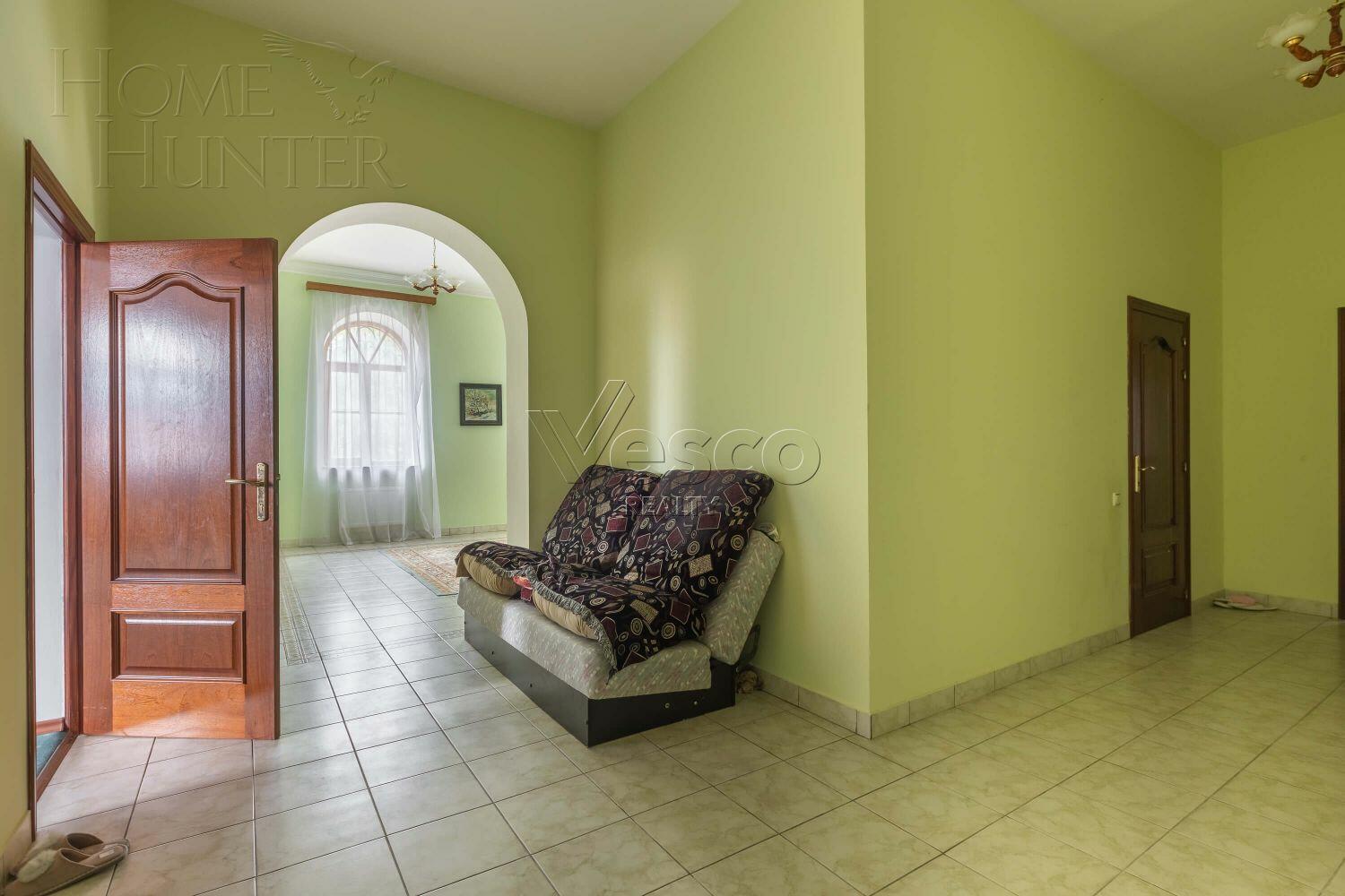 2-этажный коттедж 1 500 м² с отделкой