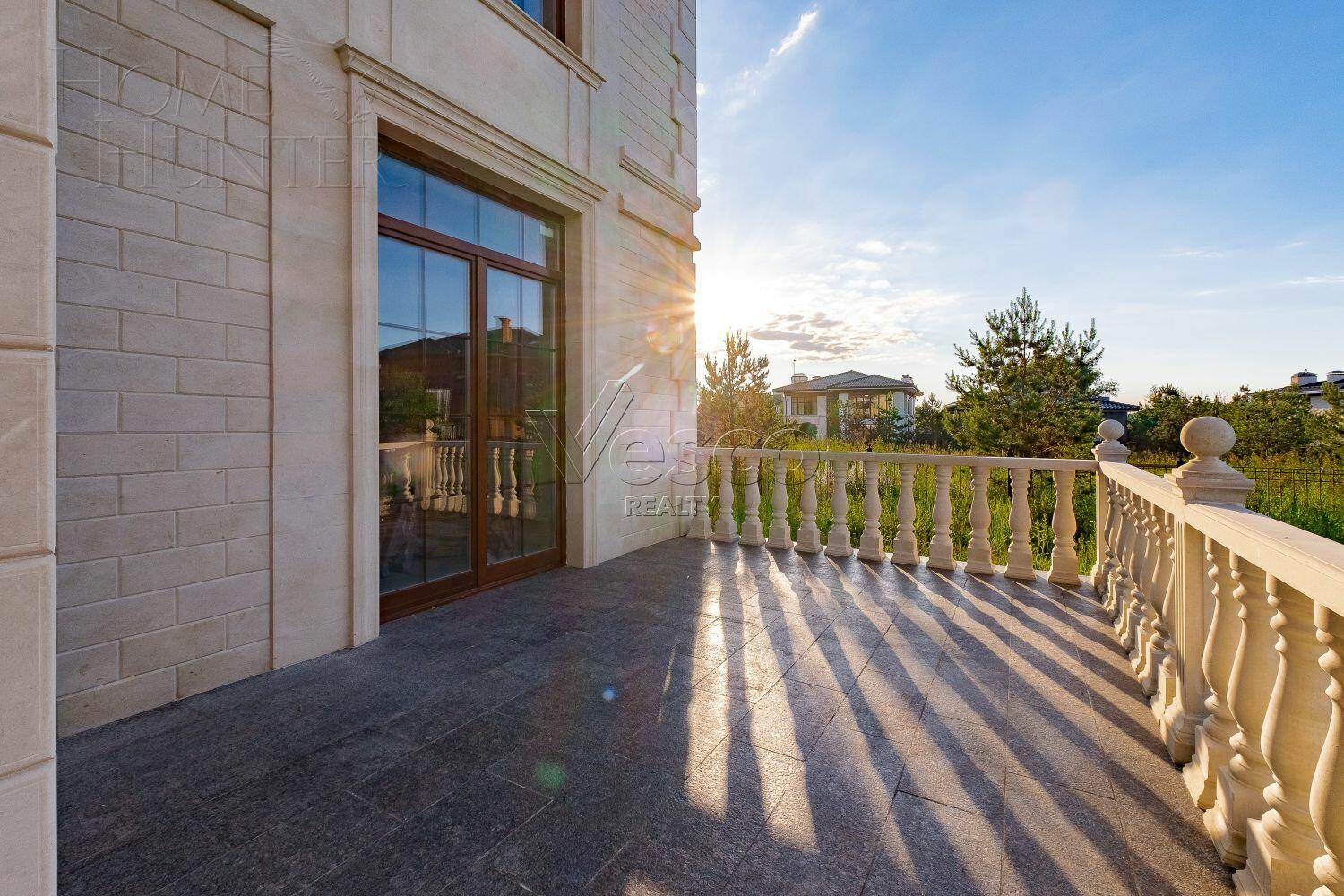 2-этажный коттедж 420 м² без отделки