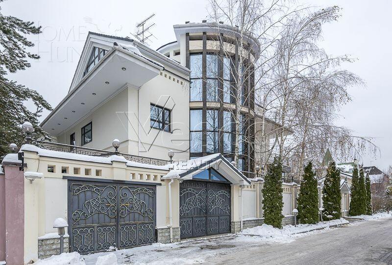 2-этажный коттедж 900 м² с отделкой