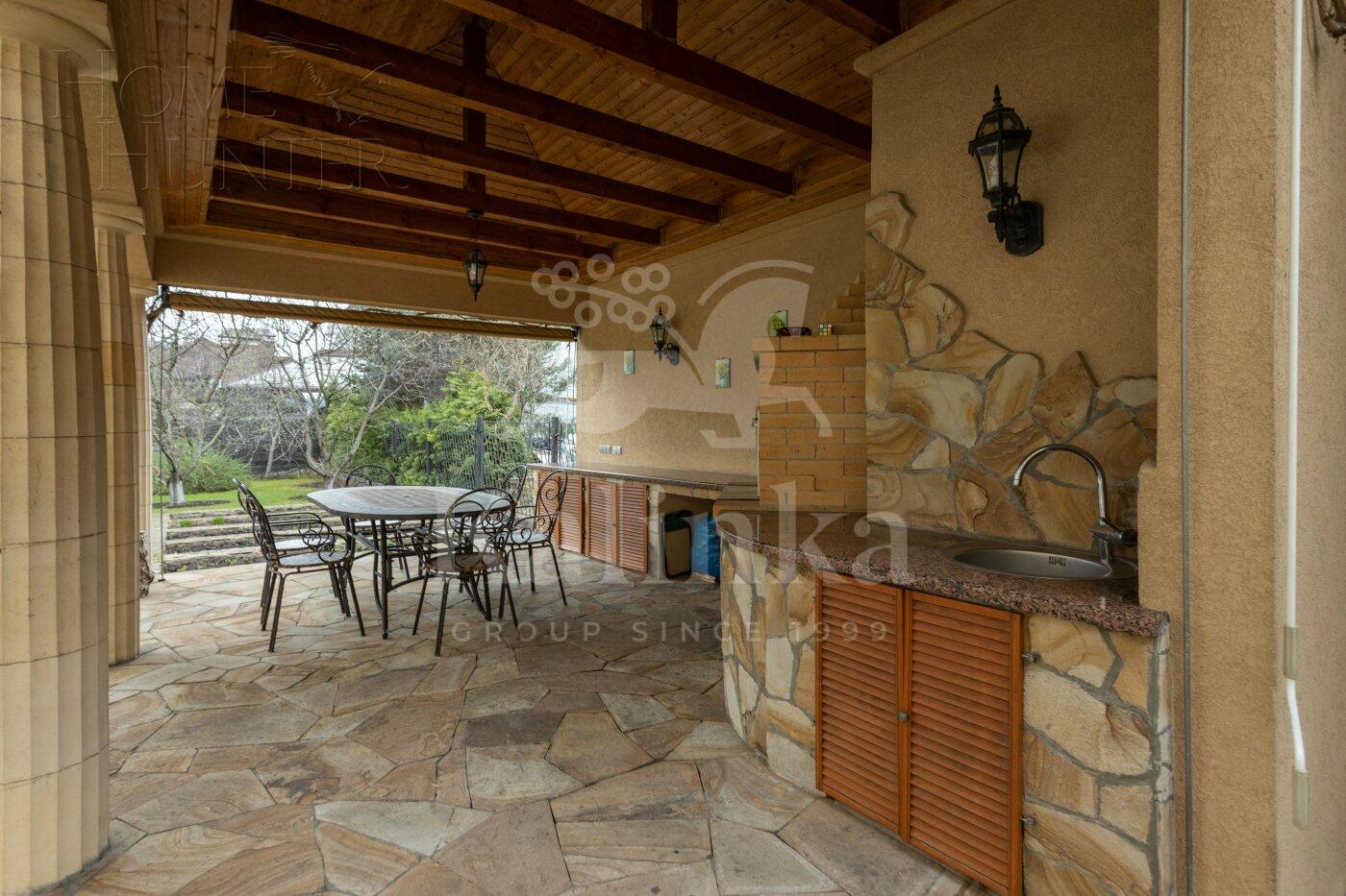 2-этажный коттедж 660 м² с отделкой