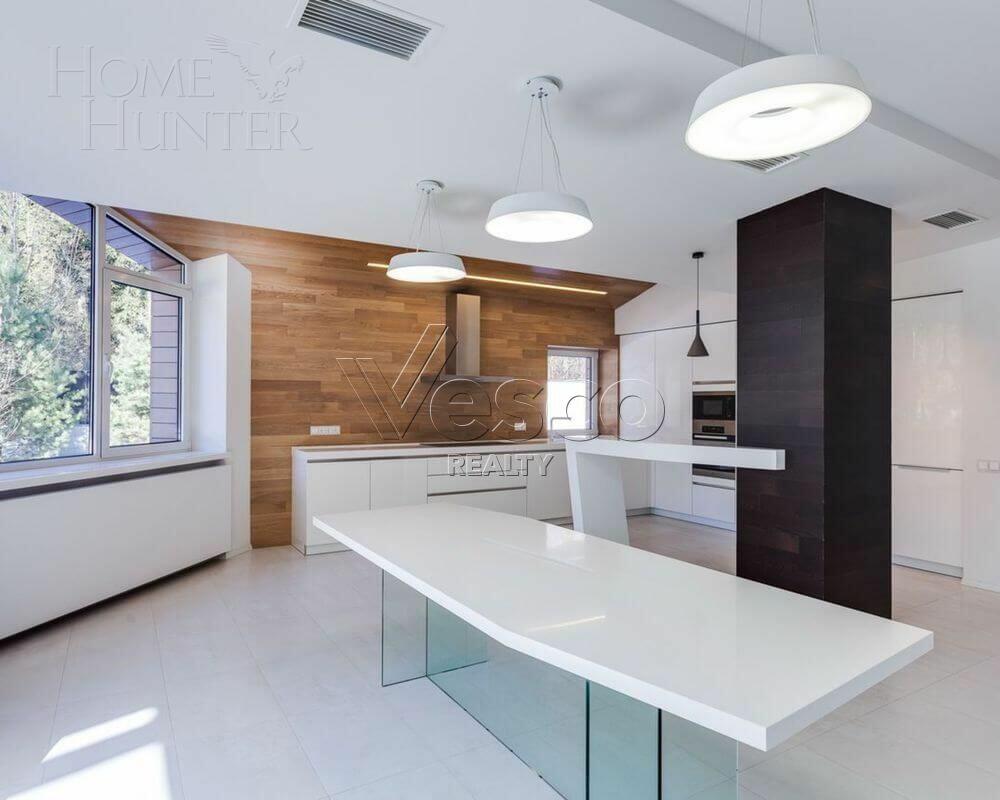 2-этажный коттедж 710 м² с отделкой