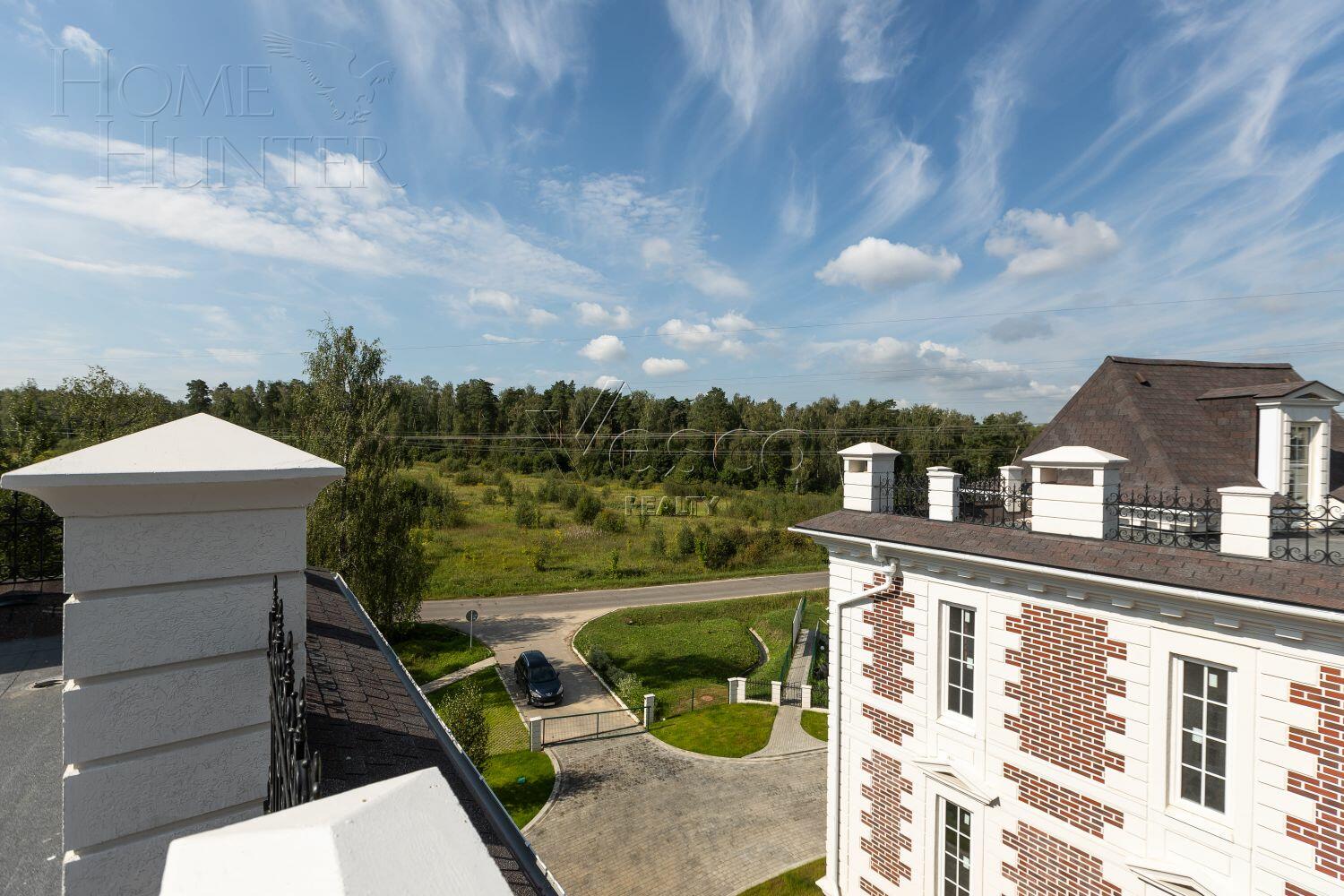 3-этажный коттедж 320 м² без отделки