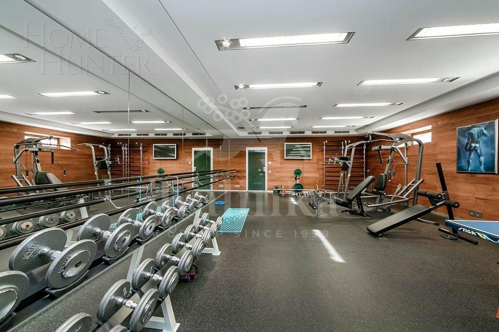 3-этажный коттедж 2 000 м² с отделкой