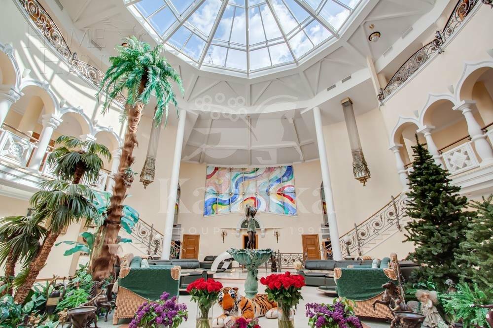 4-этажный коттедж 1 352 м² с отделкой