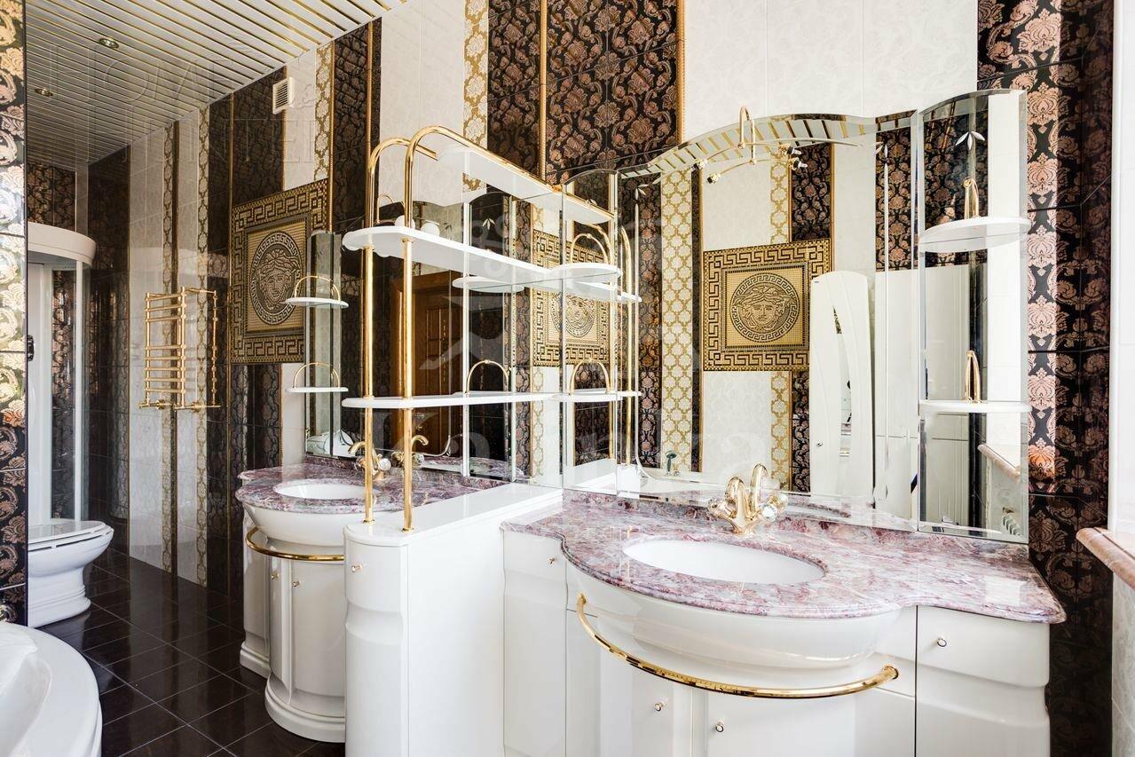 2-этажный коттедж 850 м² с отделкой