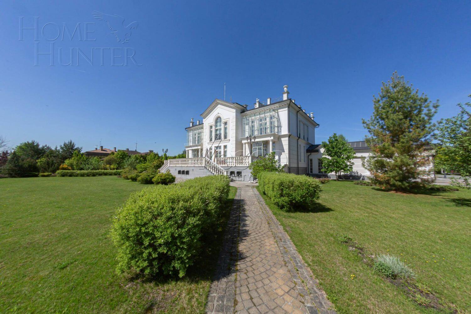 2-этажный коттедж 980 м² с отделкой