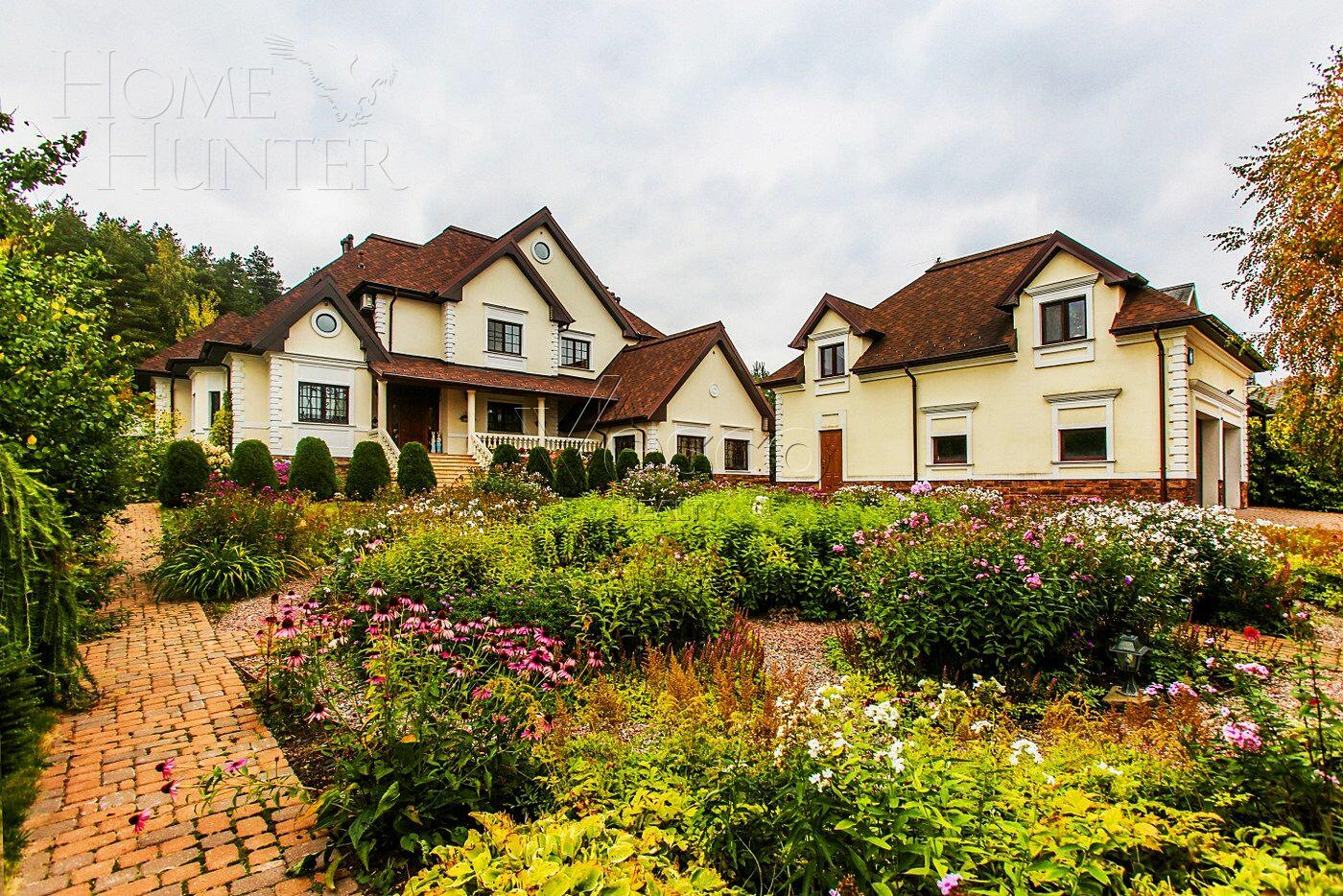 2-этажный коттедж 720 м² с отделкой