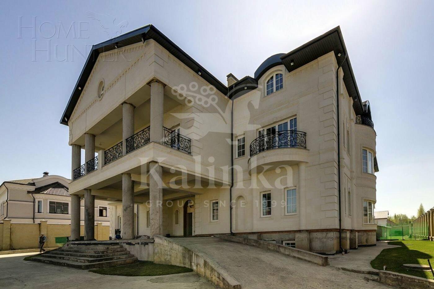 3-этажный коттедж 2 000 м² без отделки