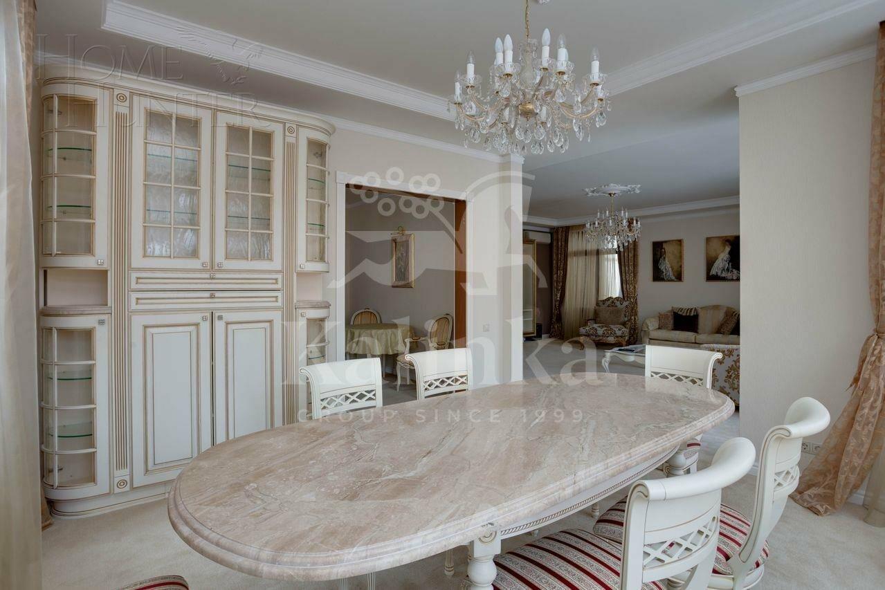 2-этажный коттедж 450 м² с отделкой