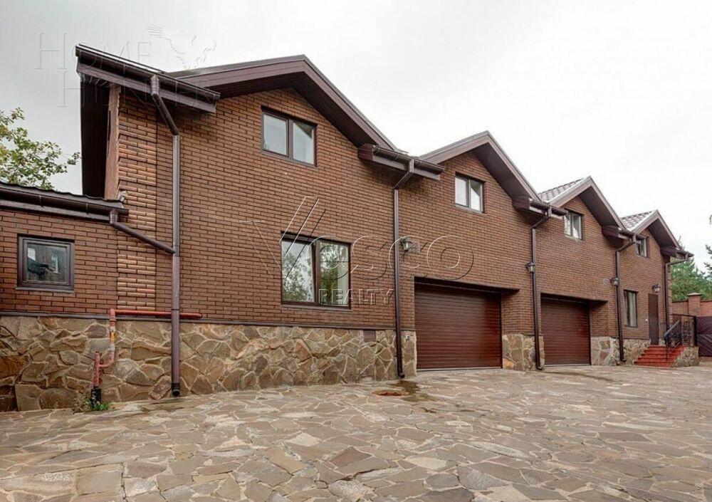 2-этажный коттедж 1 000 м² с отделкой