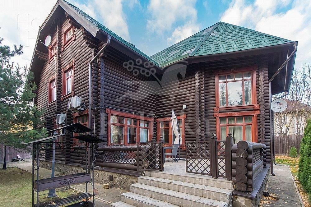 3-этажный коттедж 700 м² с отделкой