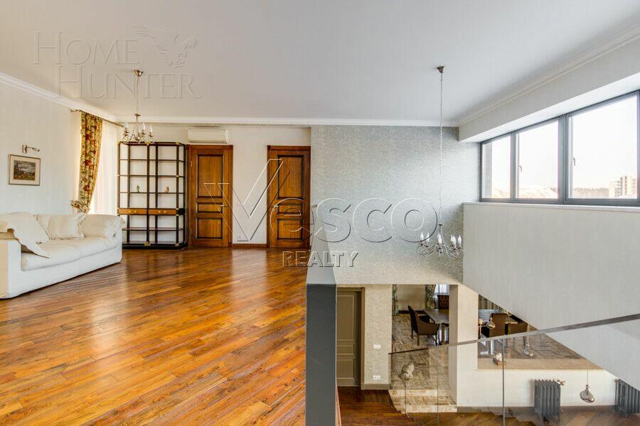 2-этажный коттедж 762 м² с отделкой