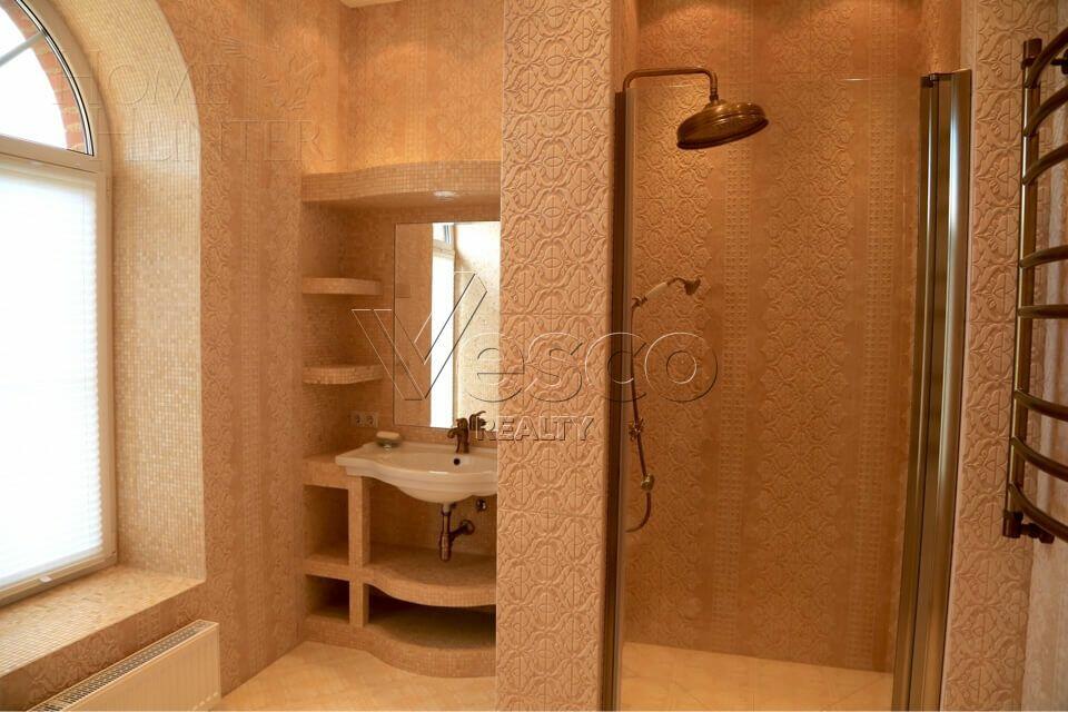 2-этажный коттедж 650 м² с отделкой