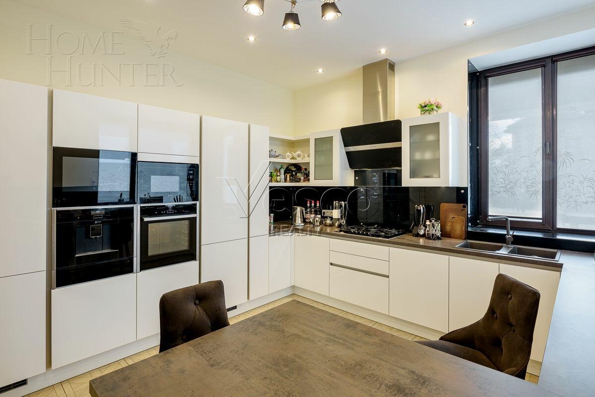 2-этажный коттедж 450 м² с отделкой