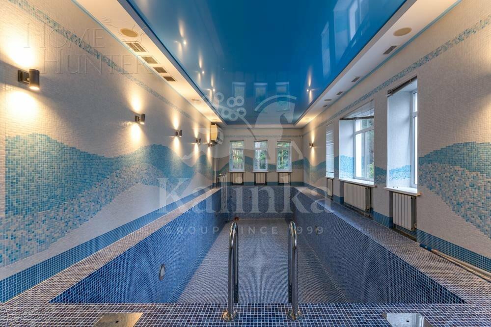 3-этажный коттедж 800 м² с отделкой