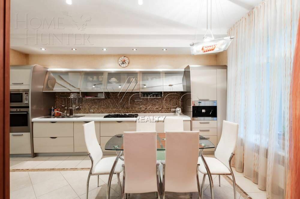 2-этажный коттедж 1 460 м² с отделкой