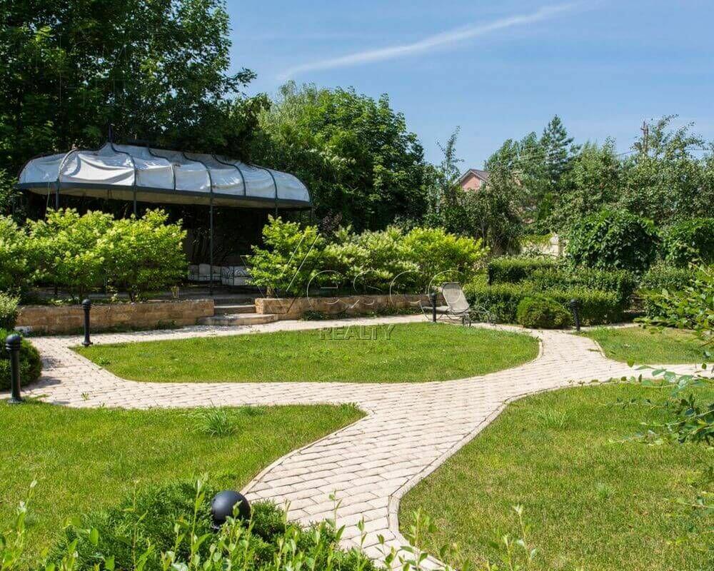 2-этажный коттедж 800 м² с отделкой