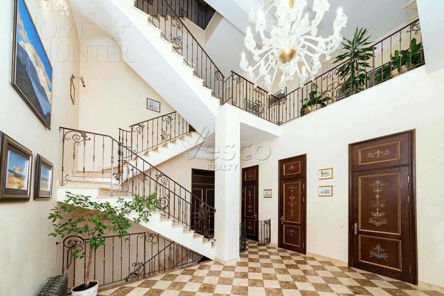 2-этажный коттедж 980 м² с отделкой