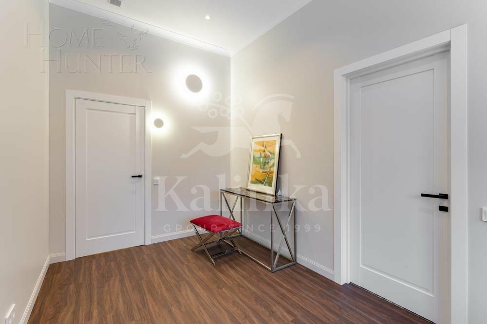 3-этажный коттедж 400 м² с отделкой