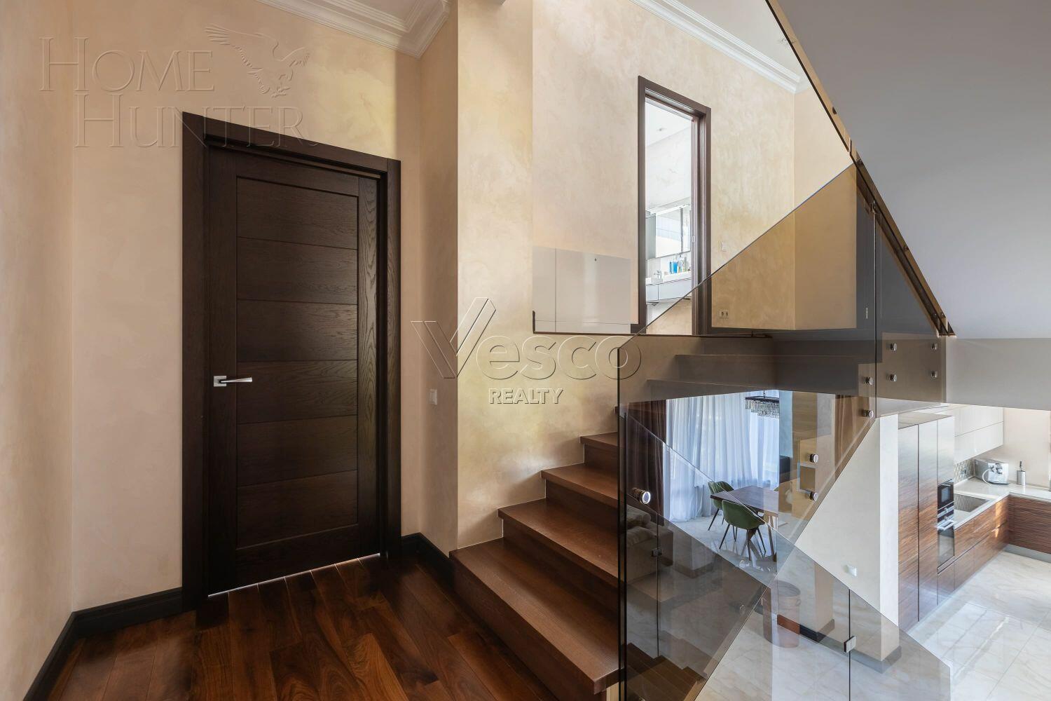 2-этажный коттедж 630 м² с отделкой