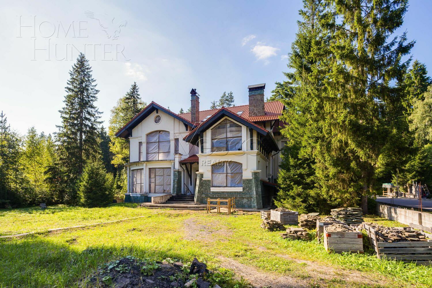 2-этажный коттедж 1 200 м² без отделки