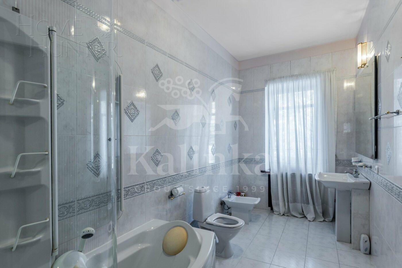 2-этажный коттедж 750 м² с отделкой