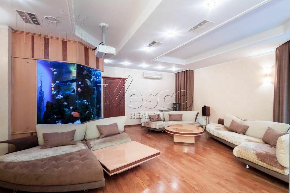 2-этажный коттедж 1 460 м² с отделкой